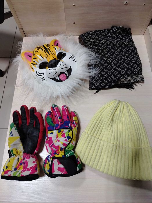 Отдам бесплатно детские вещи