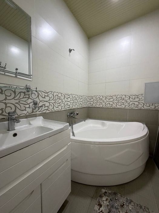 Квартира вторичка 3 комнатная Мирабадский район