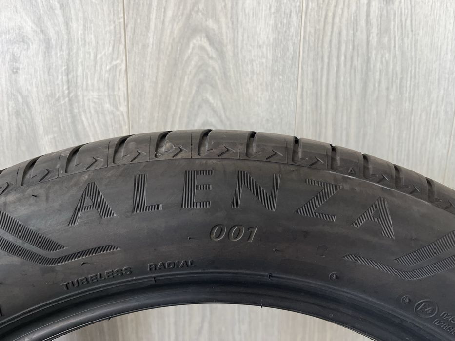 Летни гуми 225/55/19 Bridgestone Alenza 001