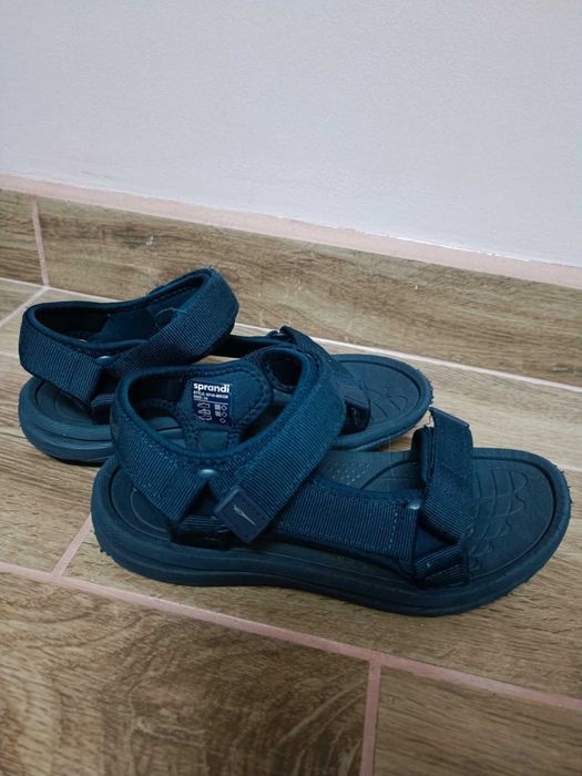 Детски сандали SPRANDI