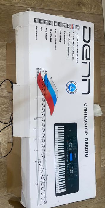 Продам синтезатор dek610