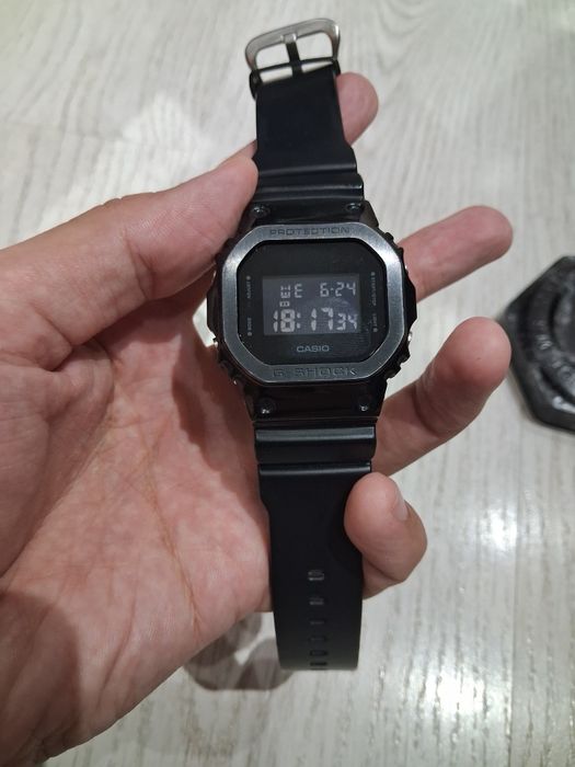 Casio g-shock gm 5600 b