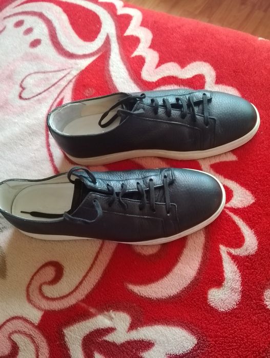 Vând pantofi casual din Italia, originali fin piele