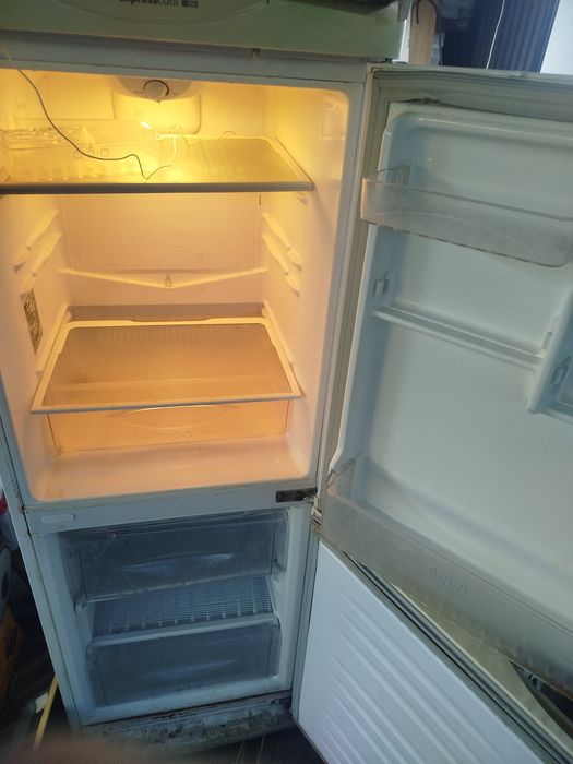 Продам холодильники