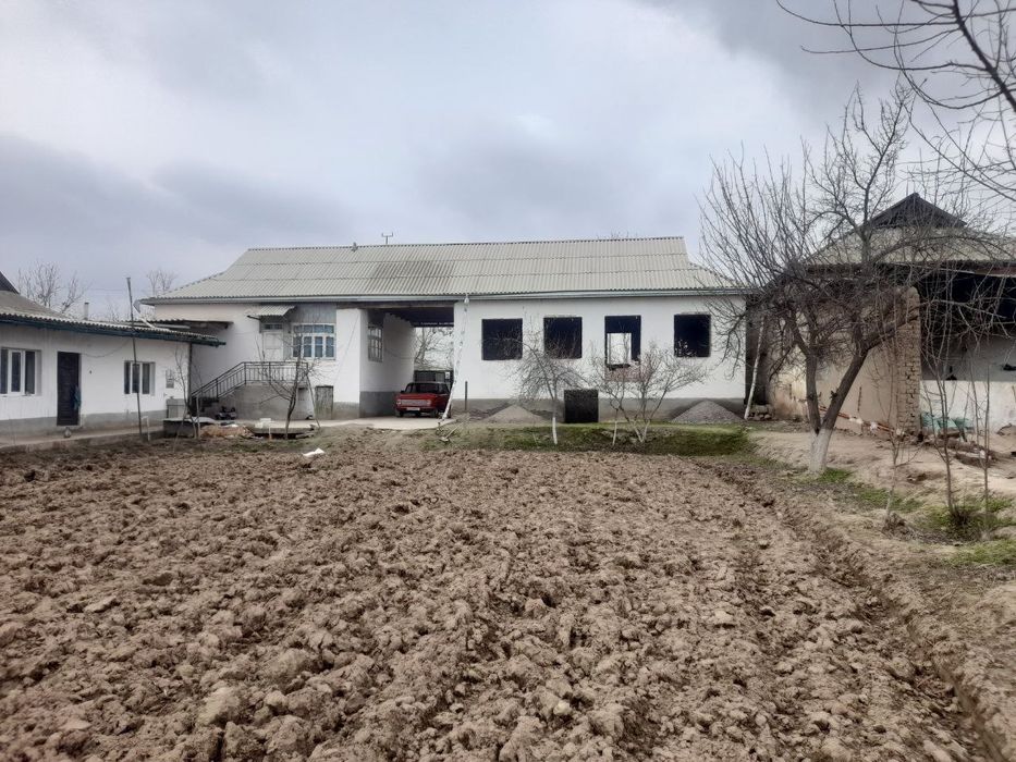 УЙ сотилади, сергайратта!!!