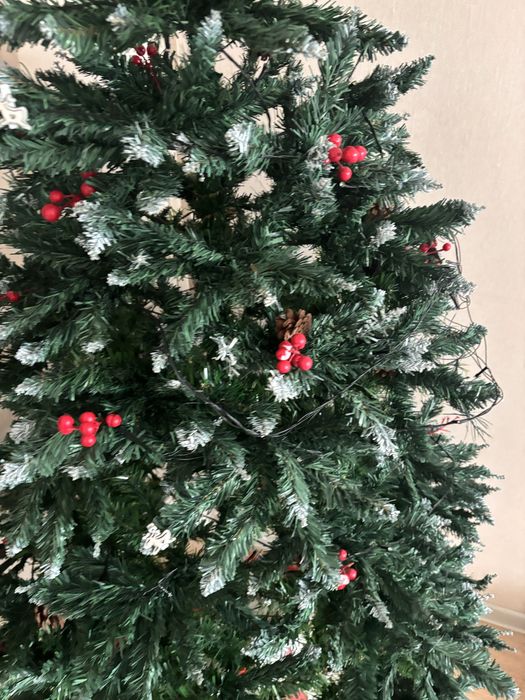 Продам елку 180см