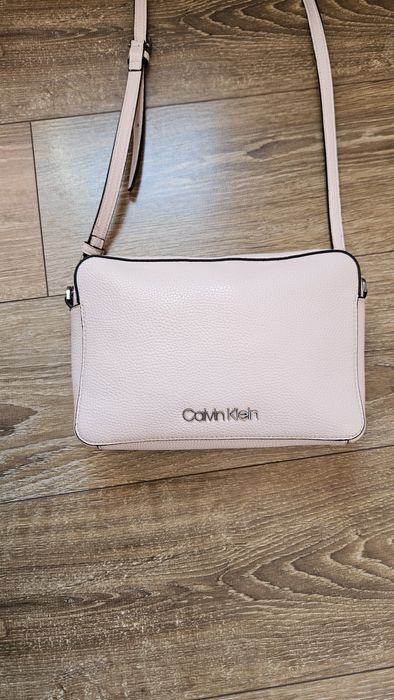 Crossbody чанта Calvin Klein