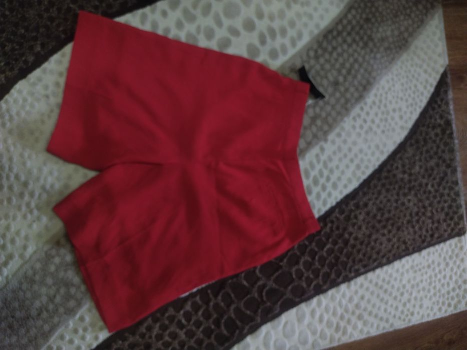 Продам женские шорты.