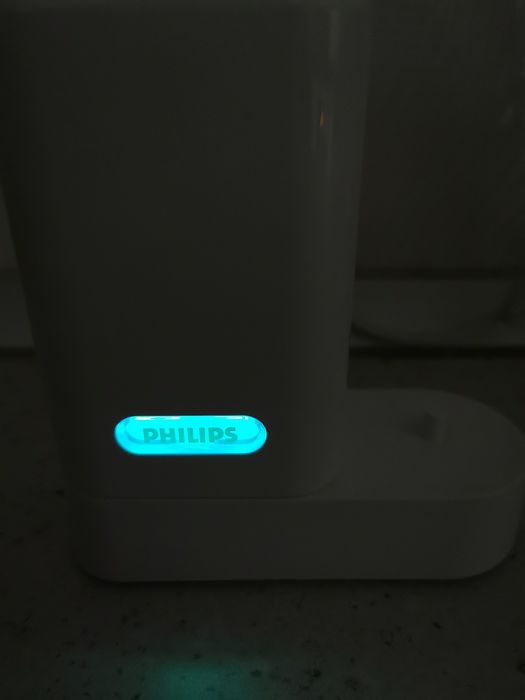 Încărcător periuta electrica Philips Sonicare + sterilizator UV