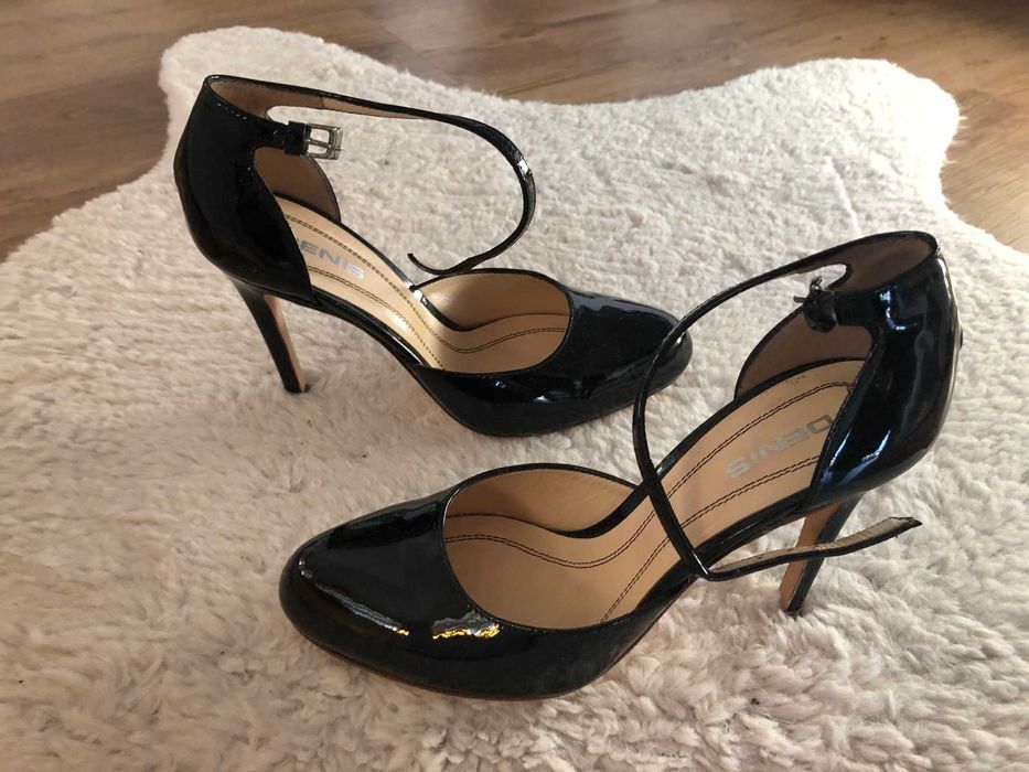 Pantofi stileto superbi,noi,piele naturala