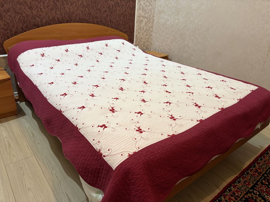 Продам кровать и тумбочки