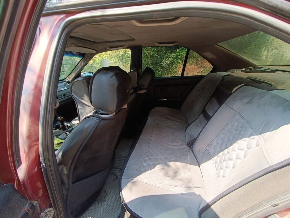Продам машину BMW e36 318i