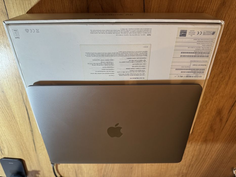 MacBook Air Retina 13-inch (2019)