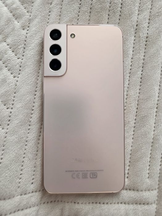 Смартфон Samsung S22+