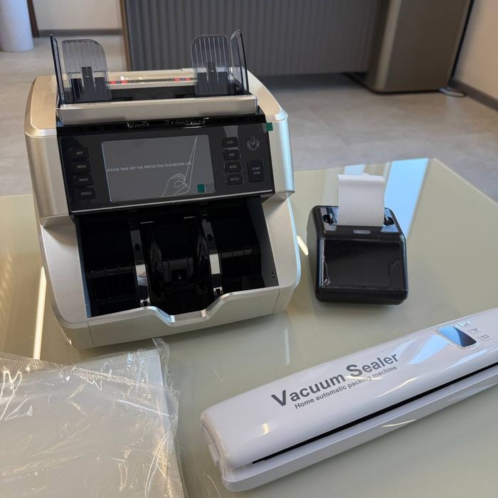 Пул санаб текшириб вакум ва пул номерларини чекда чикариб бераман 400