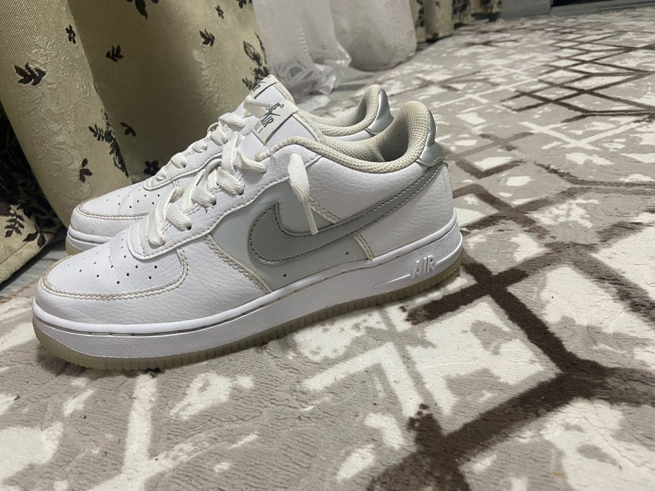 Vând adidași Nike air force 1 copii unisex