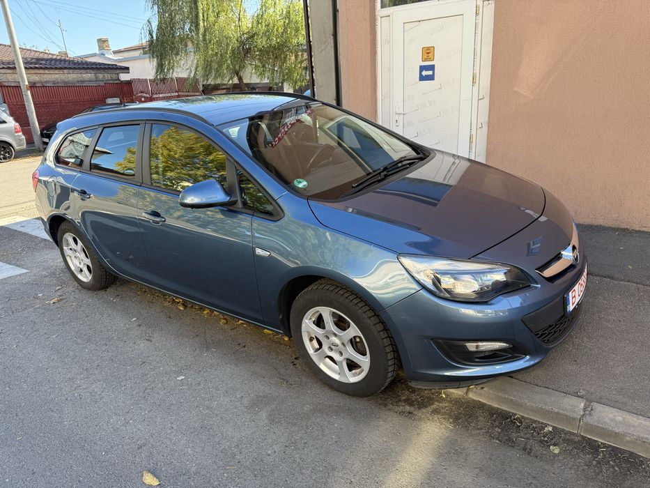 De vinzare Opel Astra j