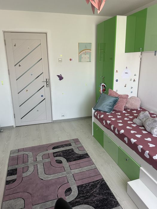 Vand apartament 3 camere