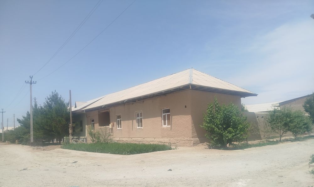 Ховли сотилади оромда