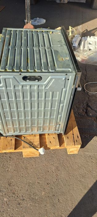 Фурна за вграждане Indesid