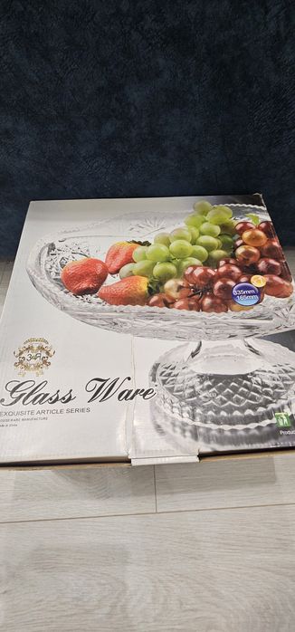 Ваза для торта и фруктов