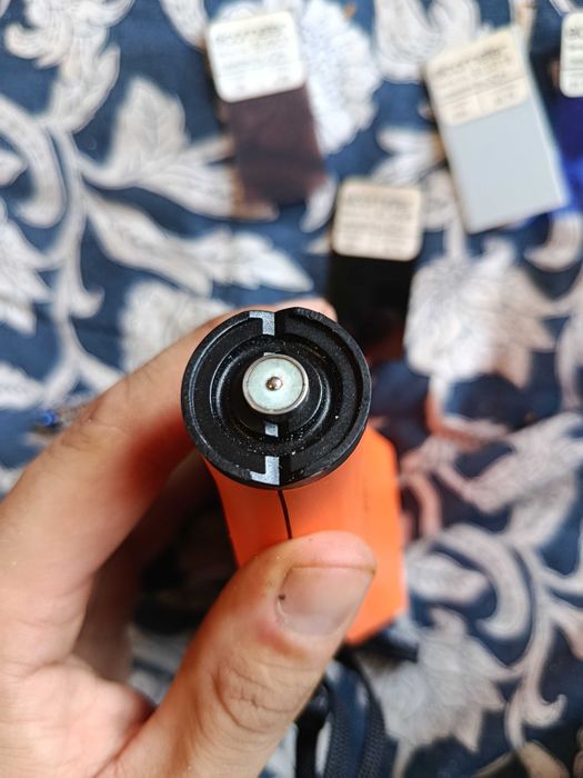 Продавам дебелометър за боя Elcometur 456 standard f1
