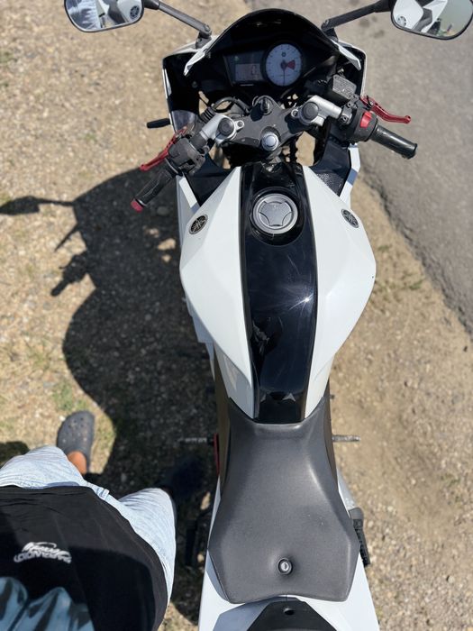 Yamaha yzf r125 2010 A1 se vinde urgent