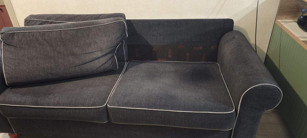 Продам диван серый