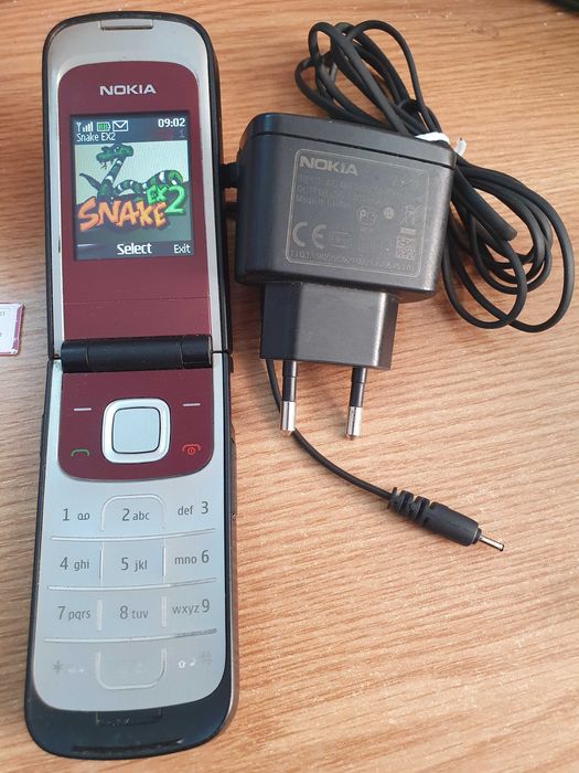 telefon Nokia 2720 clapeta taste butoane perfect functional