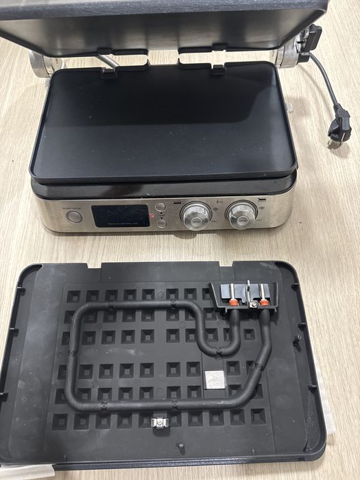 Грильница Delonghi