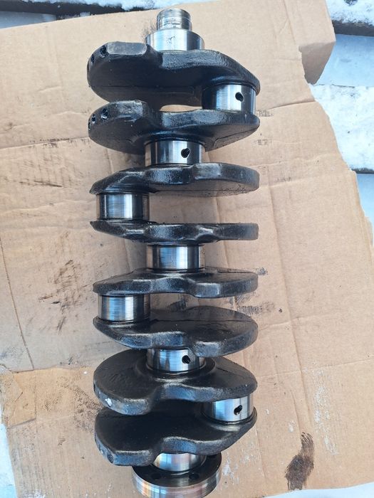 Коленвал 1.8 стандартный на Фольксваген и Ауди.