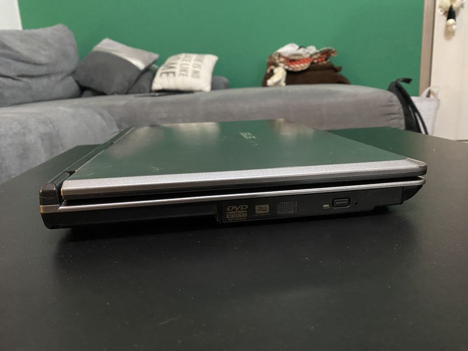 Asus  X51L , 150GB SSD; 2 GB DDR