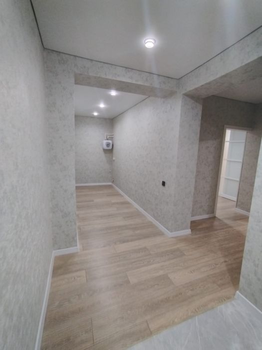 Продам 2 Ком квартиру в центре города