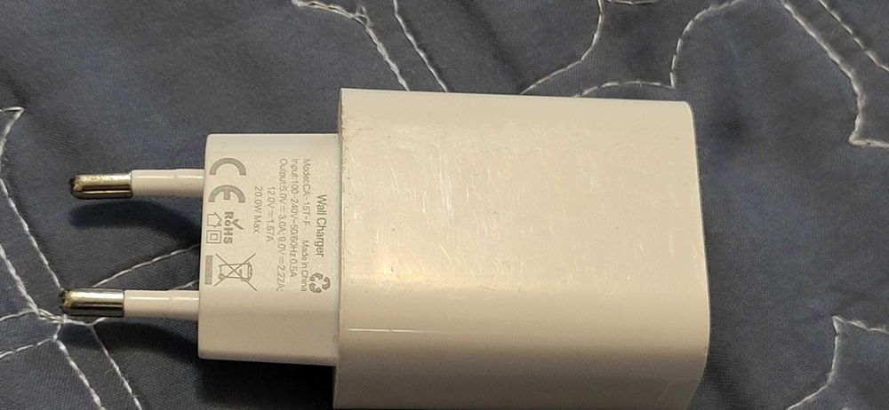 INCARCATOT Usb C 20W de la 5V-9V-12V fuctional 25 lei