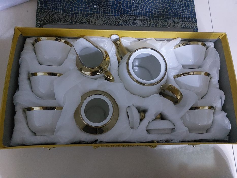 Продам посуды чайный сервис