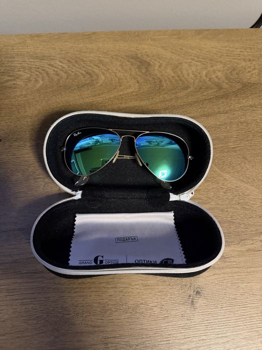 Оригинални Ray-Ban слънчеви очила – отлично състояние + калъф и кърпичка