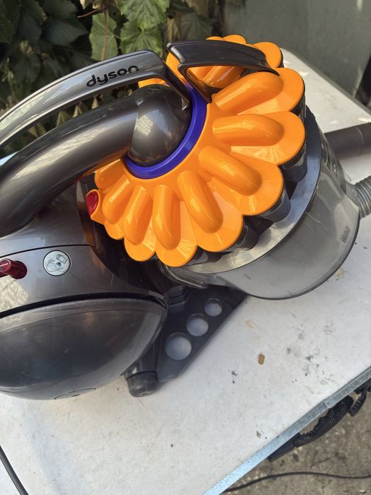 Dyson прахосмукачка много висок клас