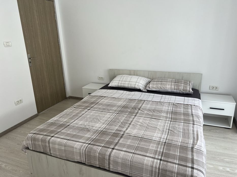 Inchiriez apartamnt 4 camere in orasul Sinaia pe termen lung