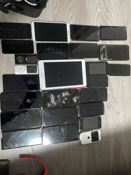 Telefoane pentru piese