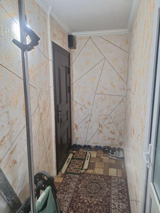 Текистил 11 мактаб олдида 2 хонали