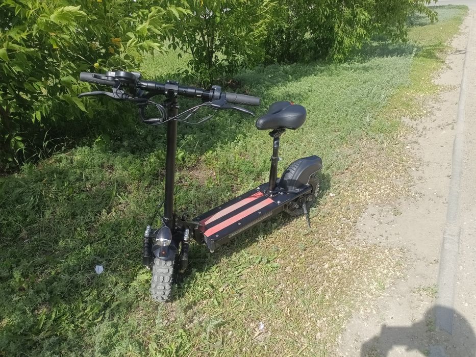 Продам электро самокат 2WD