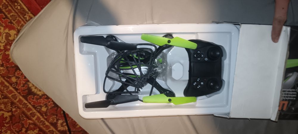 Продаю квадрат коптер
