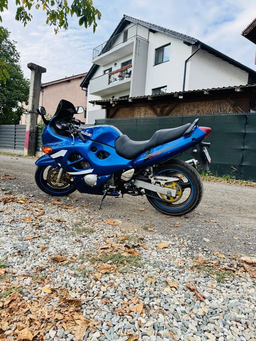 Motor Suzuki GSX
