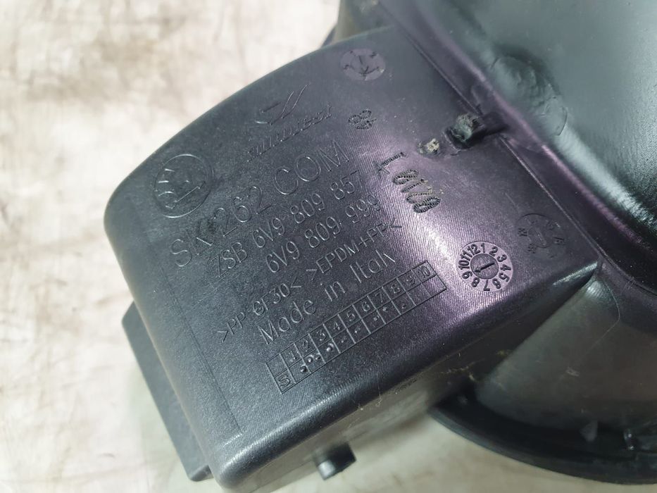 Usita rezervor 6v9809857a Skoda Fabia NJ [2014 - 2018] 1.4 tdi CUSB