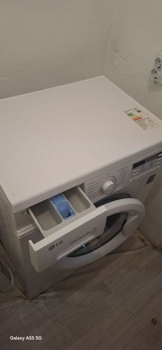 Продается стиральная машина LG