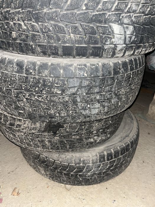 Сатылады тез арада  215/65/16