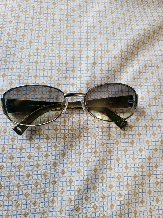 Продавам слънчеви очила Carolina Carrera