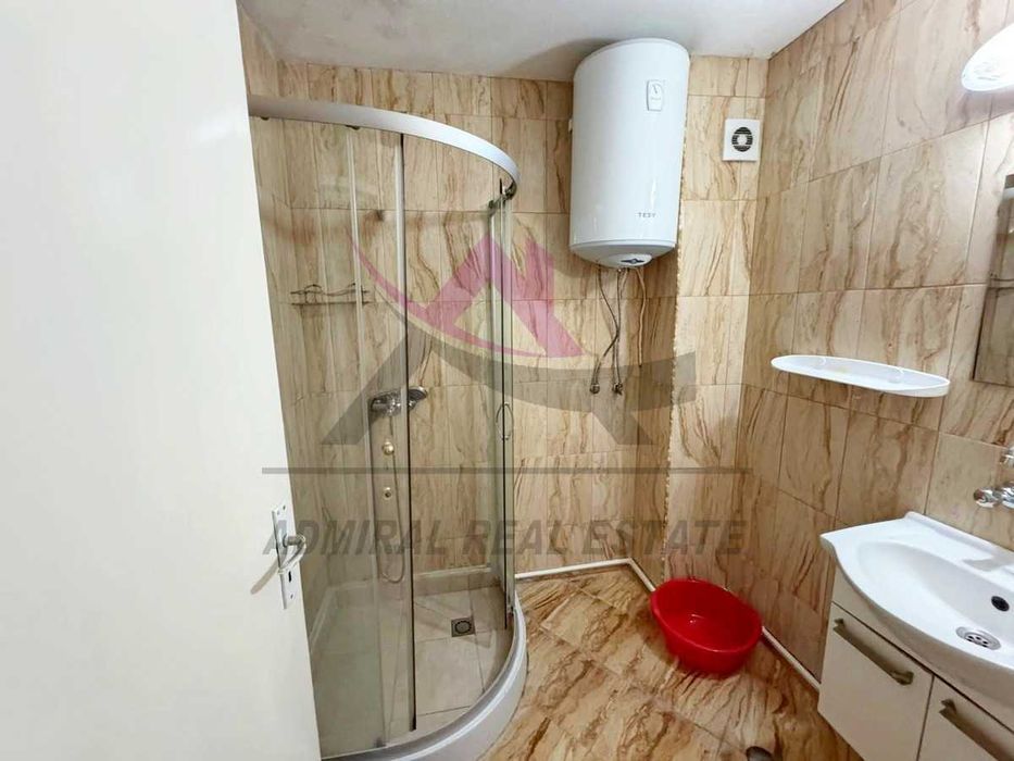 Дава се под наем Двустаен апартамент в Варна, Център - 58 кв.м за 350 € - Снимка #3