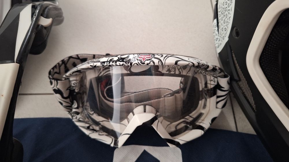 Vand echipament Downhill Freeride Enduro Alpine Stars  Sixsixone
