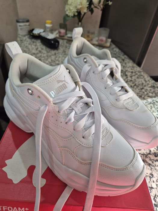 Vind adidasi dama marimea 40 din piele.i